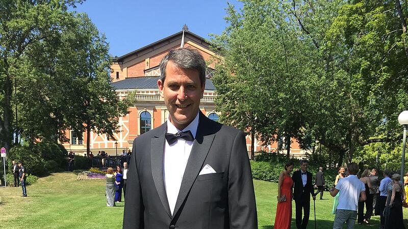 Konrad  Kuhn hat in Bayreuth derzeit alle H&auml;nde voll zu   tun.