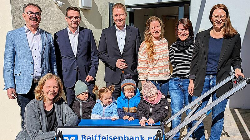 Elektrisch betriebener Kinderbus