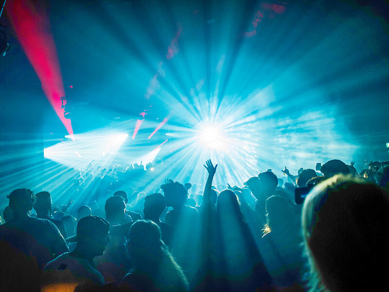 Auch in Coburg gibt es ein Awareness-Team. Denn: Dort, wo viele Menschen zusammen feiern, kann es auch zu unsch&ouml;nen Zwischenf&auml;llen kommen.Samba-Festival 2022 in Coburg