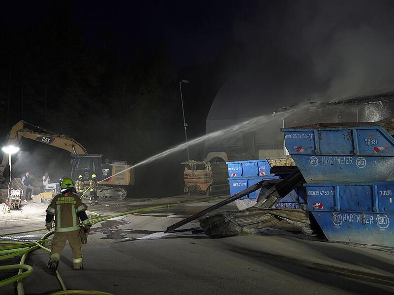Brand in Industriegebiet bei M&uuml;nchen