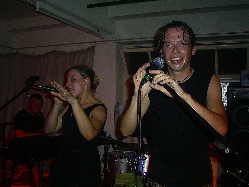 Auf der B&uuml;hne bei AnnAnAcht 200425 Jahre Chicolores