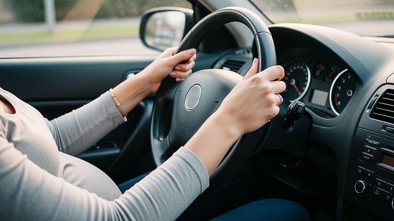 Schwangere Autofahrerin verursacht Unfall in Lichtenfels Schwangere Autofahrerin verursacht Unfall in Lichtenfels