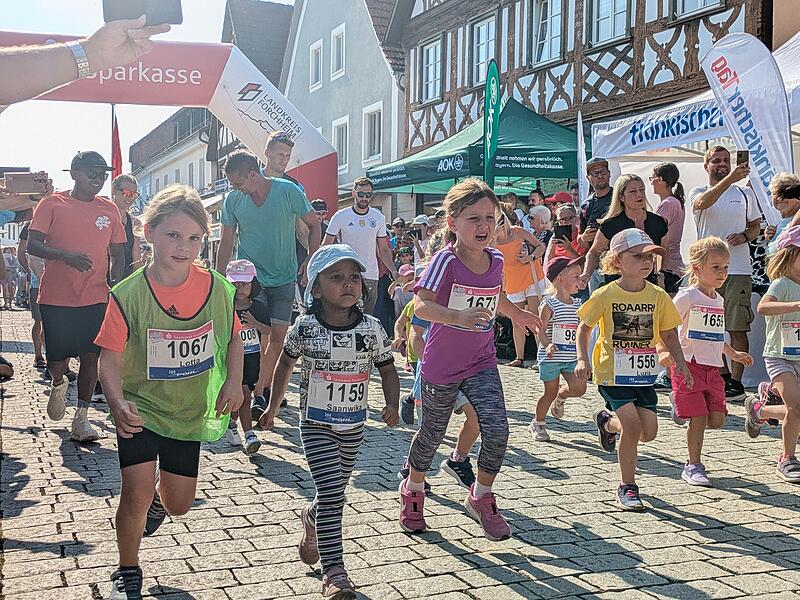 Samstag Kinderläufe Fränkische Schweiz Marathon 2024 Samstag Kinderläufe Fränkische Schweiz Marathon 2024