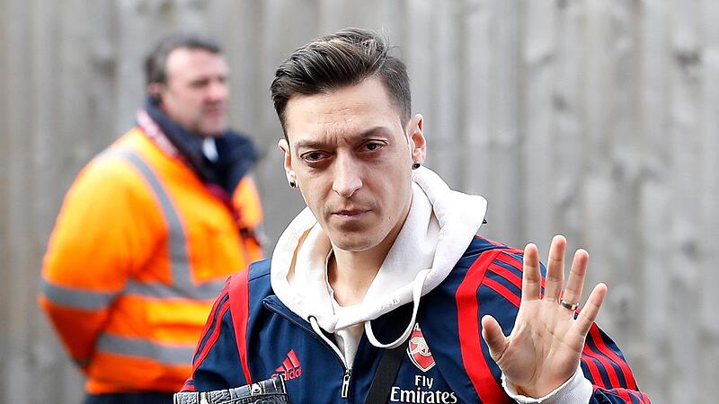 Mesut Özil ist ein Fan des türkischen Präsidenten     Erdogan. Der hat den Ex-Fußballer jetzt in den AKP-Parteivorstand geholt.