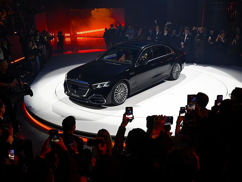 Mercedes-Benz stellt &uuml;berarbeitete S-Klasse vor