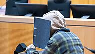 Prozess wegen mutma&szlig;licher Rachetat an dreifacher Mutter