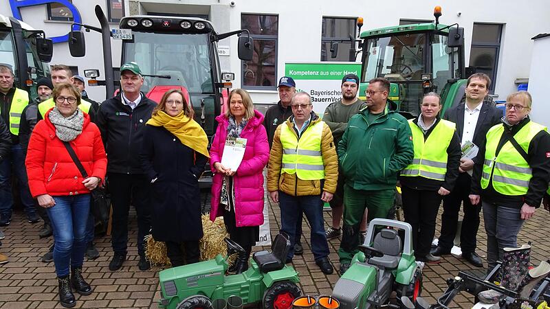 Landwirte protestieren bei der Gr&uuml;nen Lisa Badum.Forchheim & Fr&auml;nkische Schweiz
