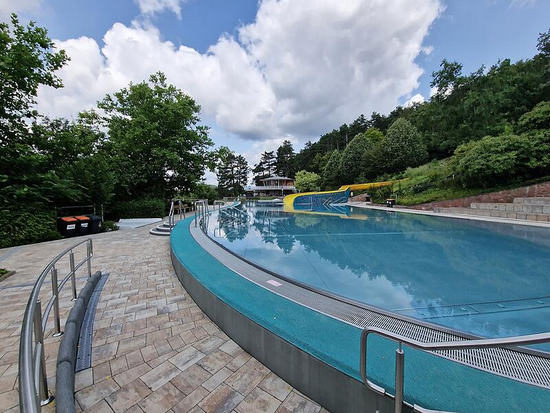 Auf einer L&auml;nge von 40 Metern k&ouml;nnen im Nichtschwimmerbecken Bahnen geschwommen werden.