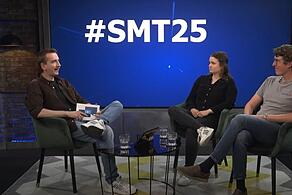 Schülermedientage 2025 Milena Meder und Julian Megerle sprachen bei den Schülermedientagen über Podcasts.