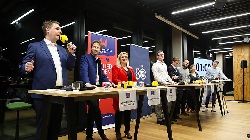 Volles Haus bei der FT-Podiumsdiskussion 2026