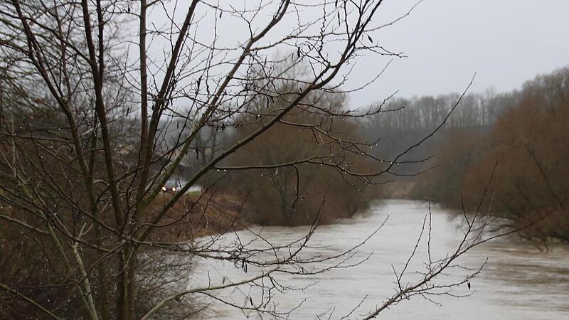 Aus dem Hochwasser  f&uuml;hrenden Main wurde der seit 11. Januar vermisste Mann aus Ebensfeld am Sonntagnachmittag tot geborgen.