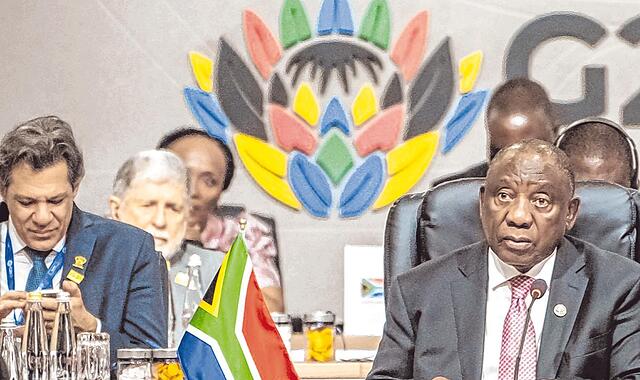 Südafrikas Präsident Cyril Ramaphosa (Mitte) bestätigte beim G20-Gipfel seinen Ruf als geschickter Taktiker.