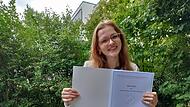Carolin Schönmüller: Einser-Abiturientin vom Dientzenhofer-Gymnasium Bamberg Carolin Schönmüller gelang mit 869 Punkten das beste Abitur am Dientzenhofer-Gymnasium. "Man muss an seine Ziele glauben", so beschreibt die 17-Jährige ihre Erfolgsformel.
