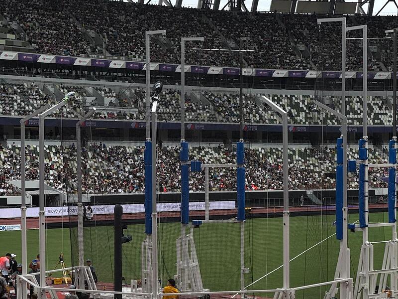 Merlin Hummel startet im Olympiastadion von Tokio seine Drehung. Wenig später hat er das Finalticket in der Tasche. Merlin Hummel reichte im Olympiastadion von Tokio ein Versuch zum Finaleinzug.