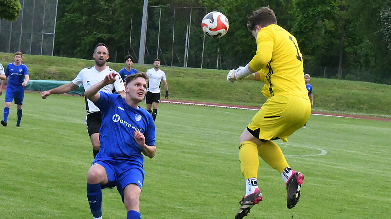 Topspiel im Sportpark zwischen dem FC 06 und dem FC Strahlungen