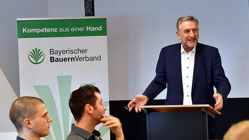 Bauernverbandspräsident Felssner bei BBV-Bezirksversammlung in Himmelkron In der Frankenfarm in Himmelkron trafen sich die oberfränkischen Vorstandsmitglieder zum Austausch mit dem BBV-Präsidenten Günther Felßner.