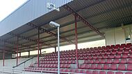 Vor der Tribüne im Coburger Stocke-Stadion steht diese Laterne. Sie kann Sportlern, die die Laufbahn nutzen, Licht machen – sie kann aber auch Zuschauer, die von der Tribüne auf den Platz schauen, nerven. Vor der Tribüne im Coburger Stocke-Stadion steht diese Laterne. Sie kann Sportlern, die die Laufbahn nutzen, Licht machen – sie kann aber auch Zuschauer, die von der Tribüne auf den Platz schauen, nerven.