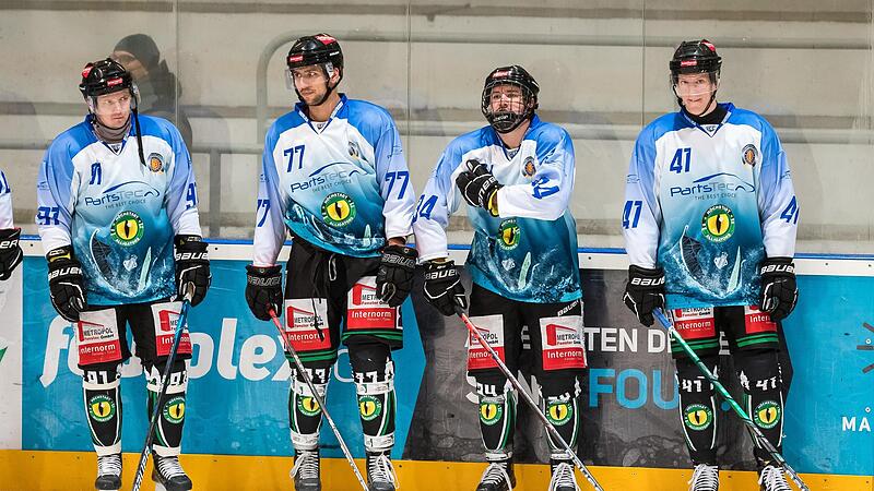 Freuen oder &auml;rgern? Nach dem 1:3 bei den Memmingen Indians hatten die H&ouml;chstadt Alligators um (v. li.) Dimitri Litesov, Michail Guft-Sokolov, Thilo Grau und Jannik Herm gemischte Gef&uuml;hle.