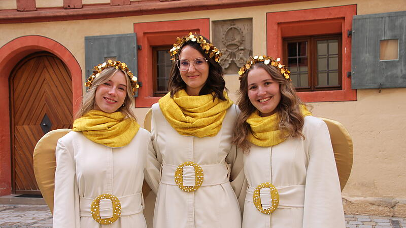 Das sind Forchheims neue Weihnachtsengel (von links): Emily, Sarah und Franziska.