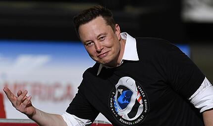 Elon Musk &uuml;bt mit seiner wirtschaftlichen Macht auch politische Macht aus.
