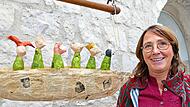 Nicole Hülswitt schafft mit einem Augenzwinkern Szenen wie diese: „Same, same but different“. Alle Lebewesen sitzen in einem Boot und sind doch unterschiedlich. Nicole Hülswitt schafft mit einem Augenzwinkern Szenen wie diese: „Same, same but different“. Alle Lebewesen sitzen in einem Boot und sind doch unterschiedlich.