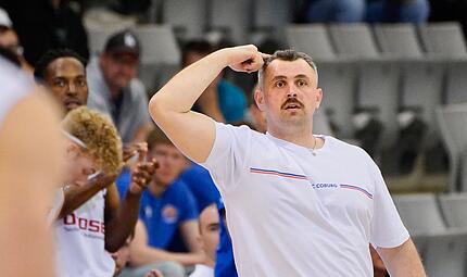 BBC-Trainer Patrick Seidel mit Play-off-Schnurrbart. Darf der Schn&auml;uzer noch l&auml;nger stehen bleiben?