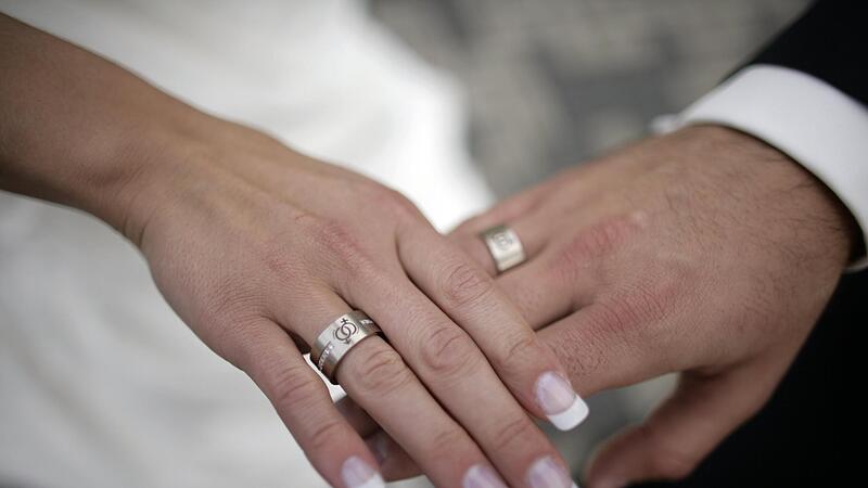 Wenn man erst einmal 60 Jahre verheiratet ist… da macht sich unsere Redakteurin Irmtraud Fenn-Nebel so ihre Gedanken.