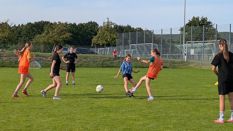 Ab dieser Saison trainiert die neue Mädchen-U17 des TSV in Neudrossenfeld.