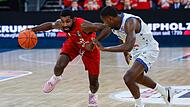 In den Startlöchern zum Fiba-Europe-Cup steht Brose Bamberg mit Amir Bell (links).