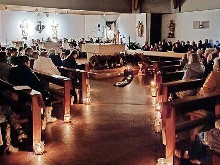 Ein Adventskonzert erfreute die Zuh&ouml;renden in der Kirche St. Peter und Paul in Arnshausen.