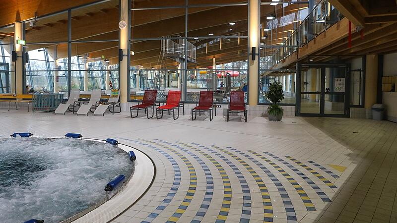 Der Schein  tr&uuml;gt:  Im Innern ist das Forchheimer K&ouml;nigsbad marode.Forchheim & Fr&auml;nkische Schweiz