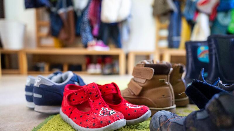Die Garderoben in den Kitas, Krippen und Horten im Landkreis Haßberge sind gut belegt.