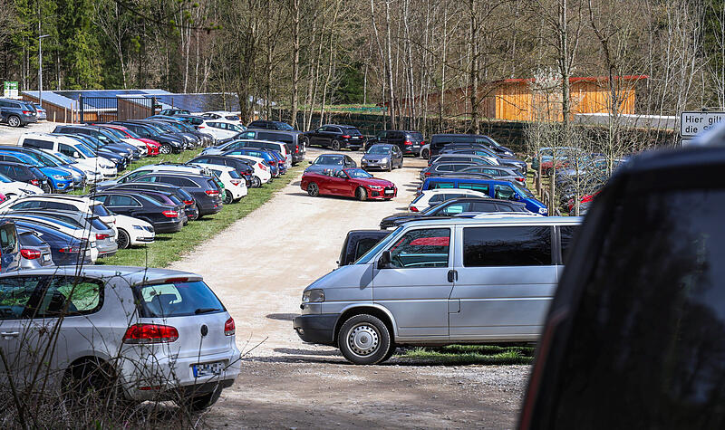 Volle Parkpl&auml;tze: Gro&szlig;er Touristenandrang in der Fr&auml;nkischen SchweizForchheim & Fr&auml;nkische Schweiz