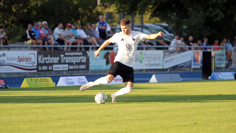 Dank Ricardo König: FC Coburg gewinnt in Burgebrach Vier Tore in 39 Minuten schoss der FC Coburg in Burgebrach. Für drei davon war Ricardo König verantwortlich.