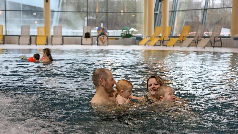 Ist das Königsbad, auch im Winter warm und offen? „Ich halte nichts vom Sparen um des Sparen willen“, sagt Uwe Kirschstein.Forchheim & Fränkische Schweiz Ist das Königsbad, auch im Winter warm und offen? „Ich halte nichts vom Sparen um des Sparen willen“, sagt Uwe Kirschstein.Forchheim & Fränkische Schweiz