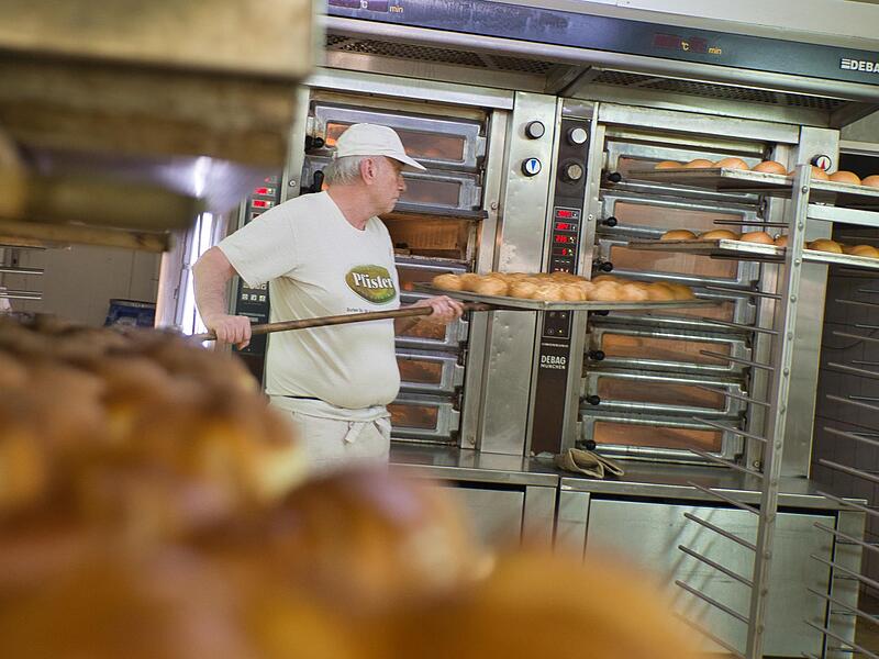 Werner Schrüfers Tag beginnt in der Regel zwischen 3 und 4 Uhr nachts.Forchheim & Fränkische Schweiz Werner Schrüfers Tag beginnt in der Regel zwischen 3 und 4 Uhr nachts.Forchheim & Fränkische Schweiz