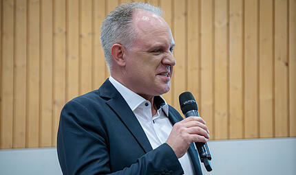 Duell ums Rathaus: Wahlarena in NüdlingenWahlarena in Nüdlingen Duell ums Rathaus: Wahlarena in NüdlingenWahlarena in Nüdlingen