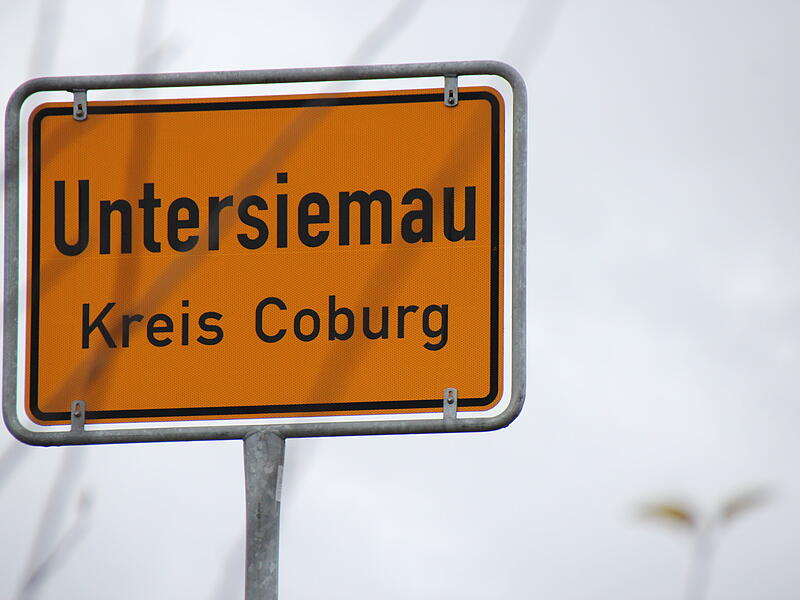 Gemeinde Untersiemau - Kreis Coburg - Ortsschild - frontal