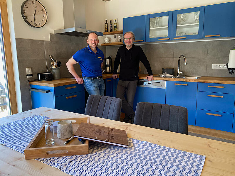 Im kleinen Ort K&uuml;hlenfels bei Pottenstein bieten die &bdquo;Ferienh&auml;user zur Allee&ldquo; alles, um einen einmaligen Urlaub in der Fr&auml;nkischen Schweiz zu erleben. Was die &Uuml;bernachtung so besonders macht.