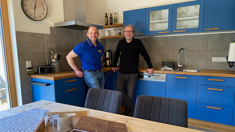 Im kleinen Ort K&uuml;hlenfels bei Pottenstein bieten die &bdquo;Ferienh&auml;user zur Allee&ldquo; alles, um einen einmaligen Urlaub in der Fr&auml;nkischen Schweiz zu erleben. Was die &Uuml;bernachtung so besonders macht.