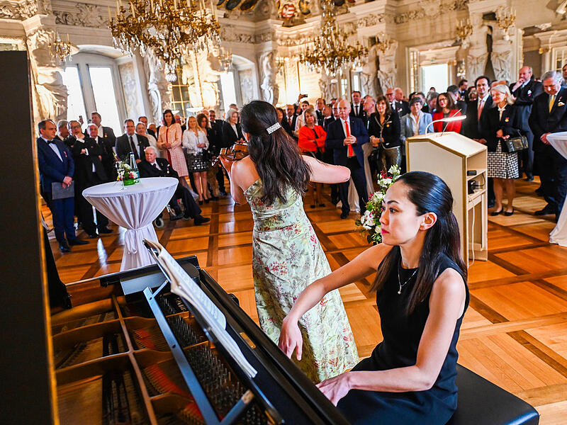 Gro&szlig;er Empfang in Coburg: Mehr als 200 geladene G&auml;ste gratulierten Andreas Prinz von Sachsen-Coburg und Gotha zum 80. Geburtstag.