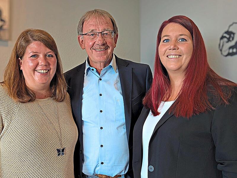 Die Reiselust ist ihr Beruf und ihre Leidenschaft: Stefan Schaffranek mit seinen T&ouml;chtern Melanie (links) und Kristin, die das von Georg Schaffranek gegr&uuml;ndete Reiseb&uuml;ro in dritter Generation f&uuml;hren.Dagmar Besand