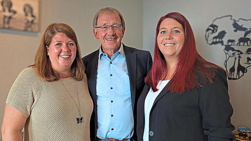 Die Reiselust ist ihr Beruf und ihre Leidenschaft: Stefan Schaffranek mit seinen T&ouml;chtern Melanie (links) und Kristin, die das von Georg Schaffranek gegr&uuml;ndete Reiseb&uuml;ro in dritter Generation f&uuml;hren.Dagmar Besand