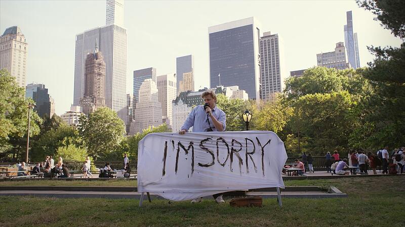 El Hotzo auf Entschuldigungstour in New York El Hotzo auf Entschuldigungstour in New York