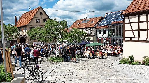 &bdquo;B&uuml;hne frei&ldquo; hei&szlig;t es bei der vierten Auflage des Musikfestivals Hofheimer Land. Das Foto zeigt Eindr&uuml;cke vom Festival 2017 in Aidhausen.