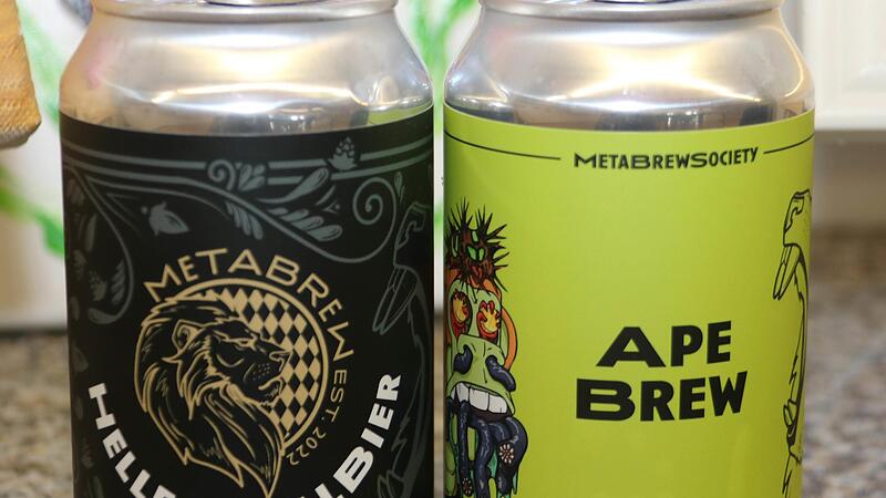 „Helles Vollbier“ aus der 0,33-Liter-Aluminium-Dose: So sollen Meta-Brew-Produkte um die Welt gehen. „Helles Vollbier“ aus der 0,33-Liter-Aluminium-Dose: So sollen Meta-Brew-Produkte um die Welt gehen.