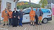 Bei der Segnung des Fahrzeugs für den Wasserwart: (von links) Bauhofleiter Gerd Stahlberger, Gemeinderat Manfred Sünkel, Pfarrer Matthias Maaß, Gemeinderat Ralf Oßmann, Wasserwart Stefan Beetz, Bürgermeister Jörg Neubauer und Hausmeister Bastian M...