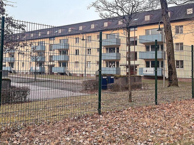 Nach Angaben der Regierung von Oberfranken waren Anfang November 2025 rund 1560 Geflüchtete im Bamberger Ankerzentrum untergebracht. Nach Angaben der Regierung von Oberfranken waren Anfang November 2025 rund 1560 Geflüchtete im Bamberger Ankerzentrum untergebracht.