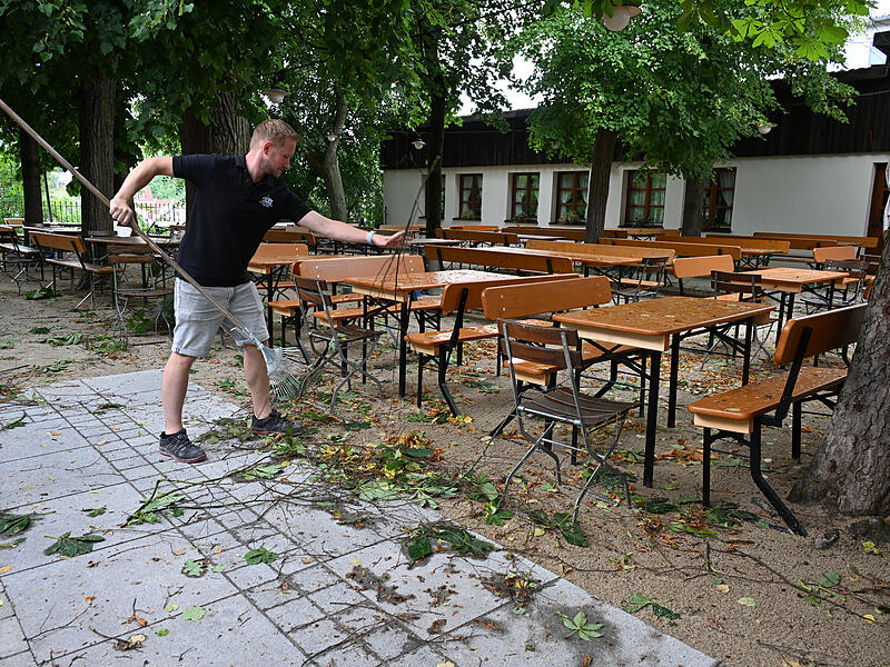 Sturmschäden LaurenziplatzSturmschäden am Laurenziplatz u.a.