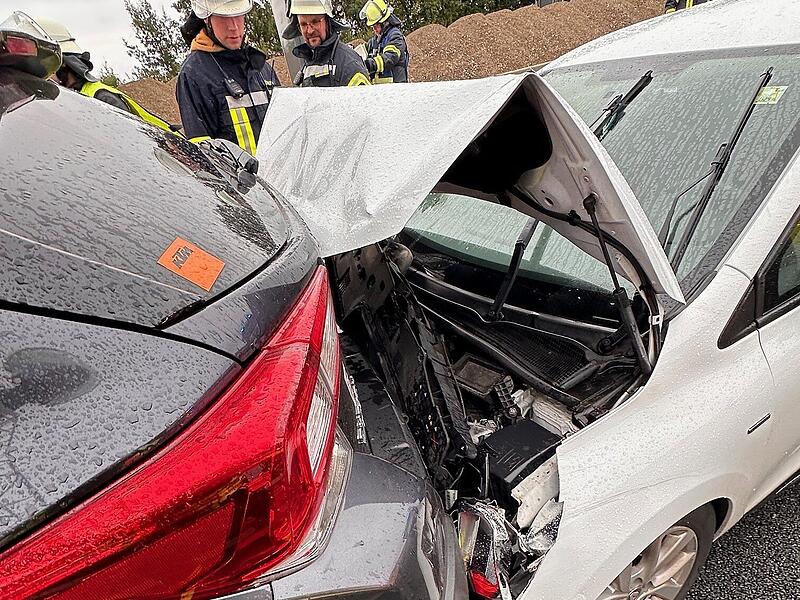 Unfall A 3 H&ouml;chstadt Ost
